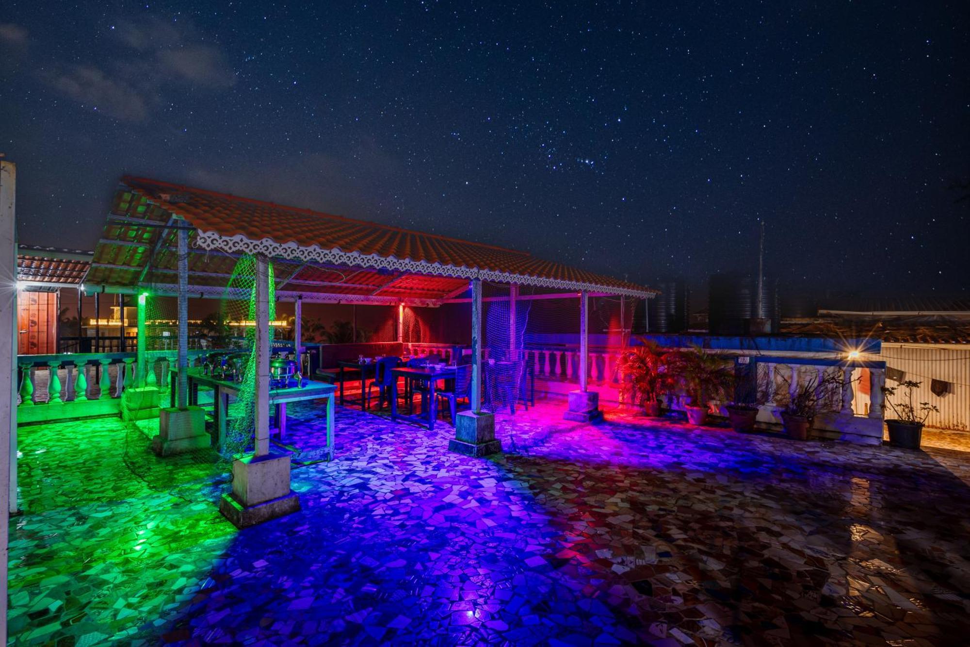Baga Fantacia Beach Inn Calangute Dış mekan fotoğraf