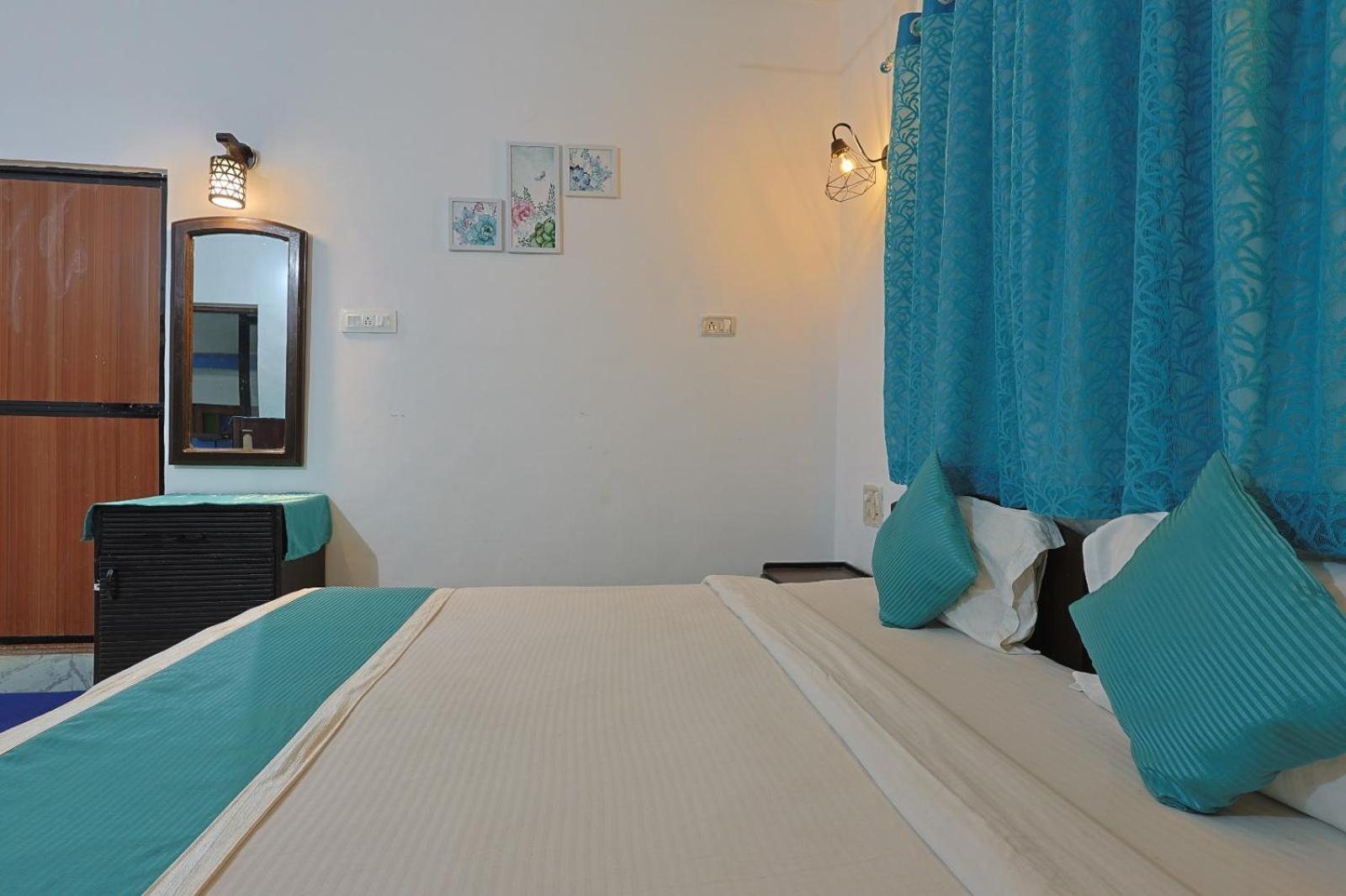 Baga Fantacia Beach Inn Calangute Oda fotoğraf