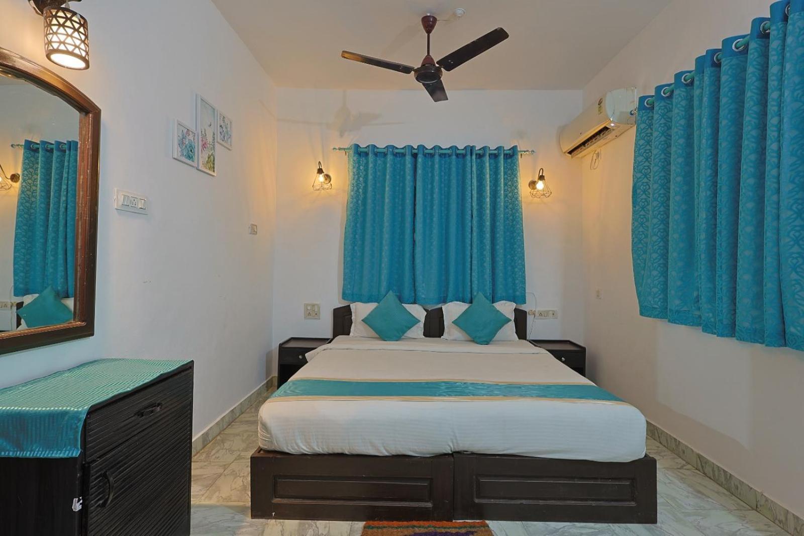 Baga Fantacia Beach Inn Calangute Oda fotoğraf