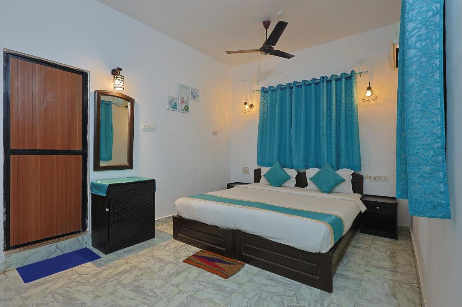 Baga Fantacia Beach Inn Calangute Oda fotoğraf